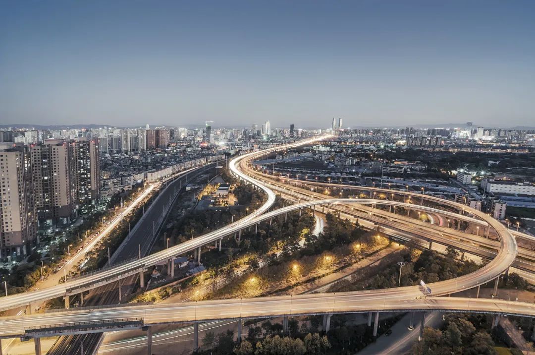 雁来湖小镇丨石安公路（安宁段）主线试通车，城市速度再升级！
